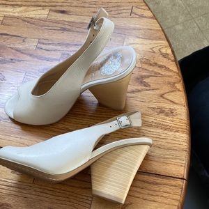 Wedge heel slingback sandal off white or cream in color never been worn size 6